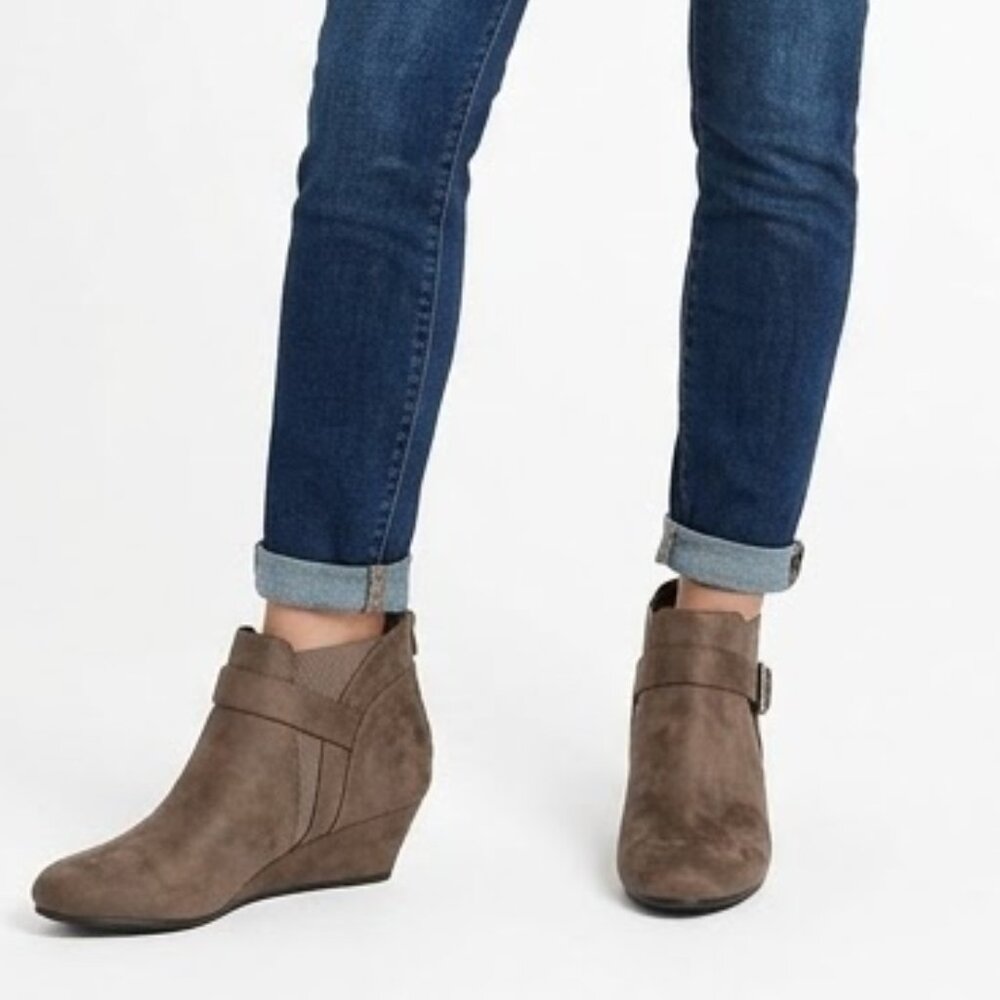 Marbella Twee Faux Suede Wedge Ankle Boots Tan Buckle Strap Size 11M